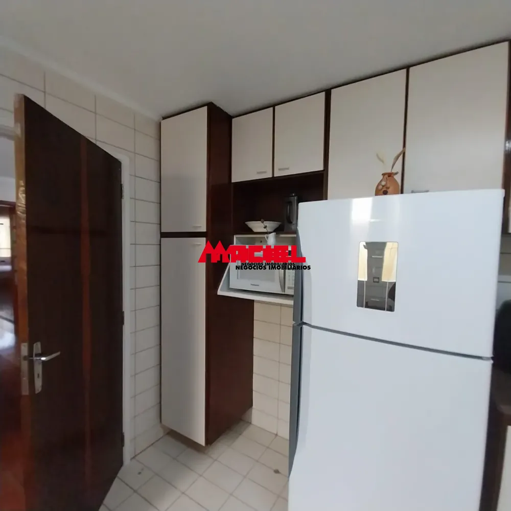 Alugar Casa / Padr&atilde;o em S&atilde;o Jos&eacute; dos Campos R$ 4.500,00 - Foto 4