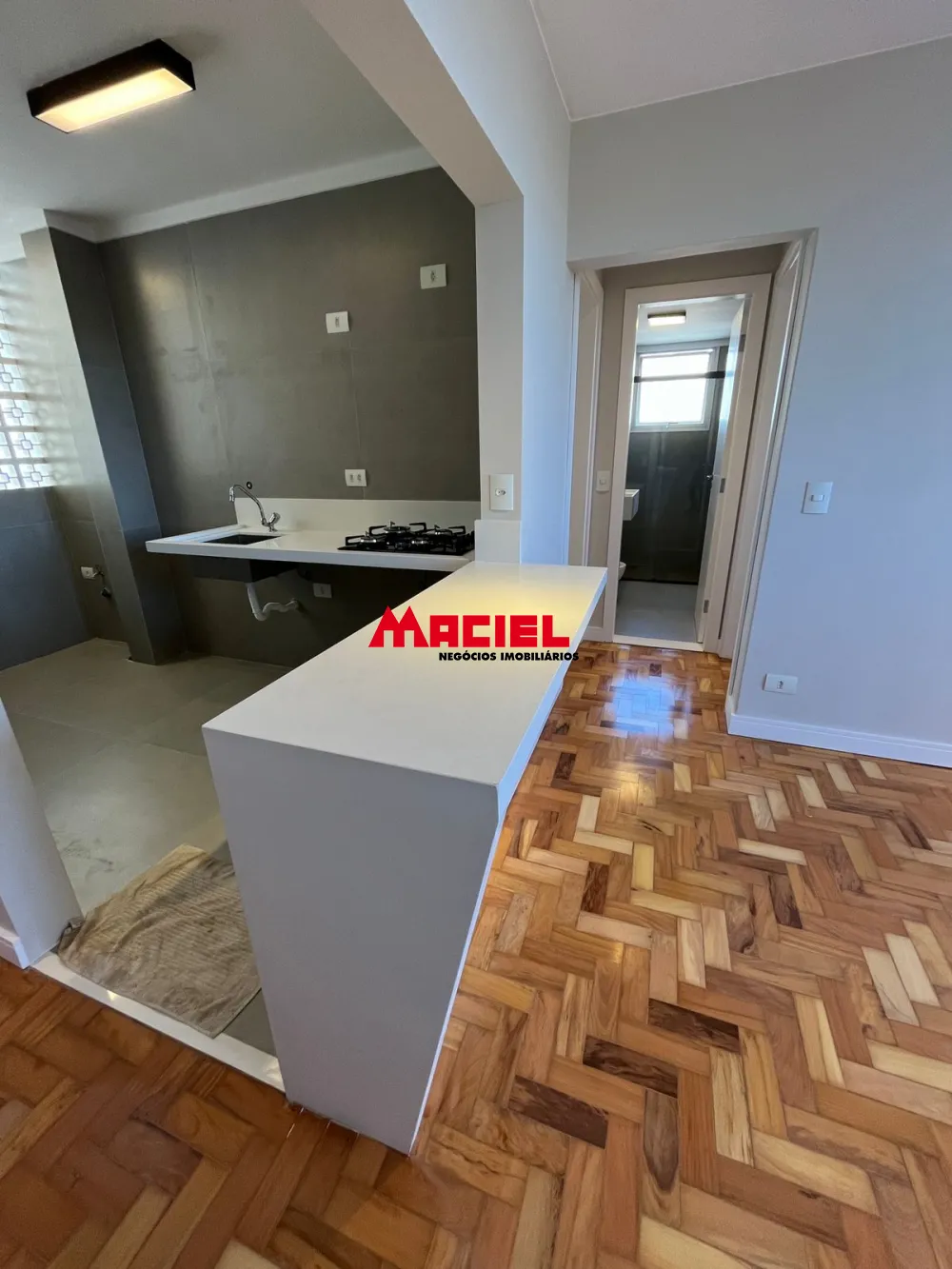 Alugar Apartamento / Padr&atilde;o em S&atilde;o Jos&eacute; dos Campos R$ 2.700,00 - Foto 1