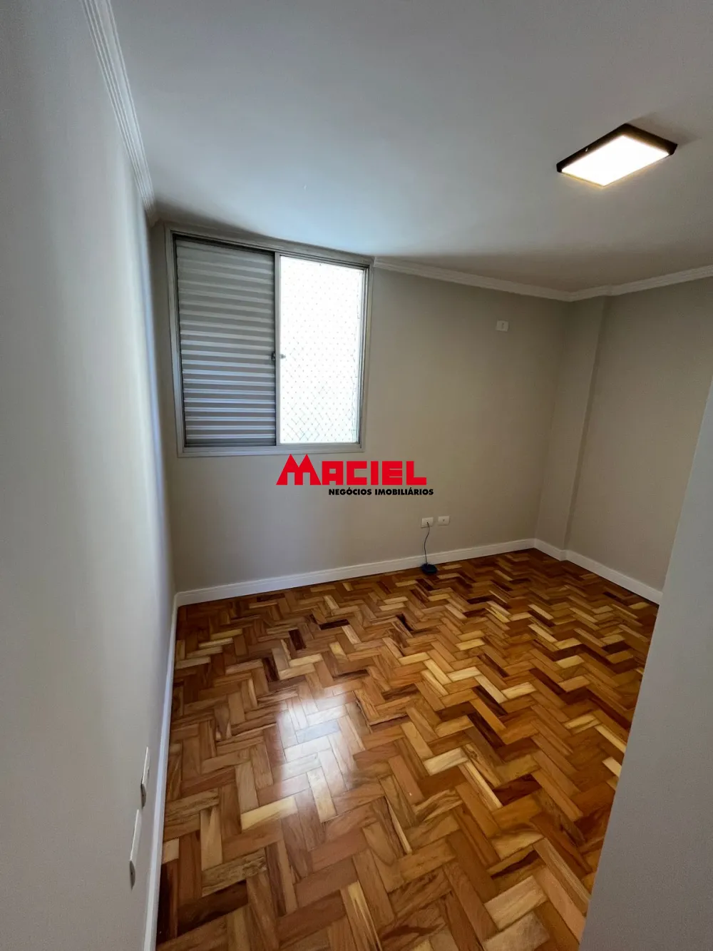 Alugar Apartamento / Padr&atilde;o em S&atilde;o Jos&eacute; dos Campos R$ 2.700,00 - Foto 3