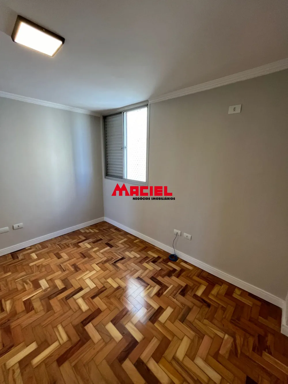Alugar Apartamento / Padr&atilde;o em S&atilde;o Jos&eacute; dos Campos R$ 2.700,00 - Foto 4