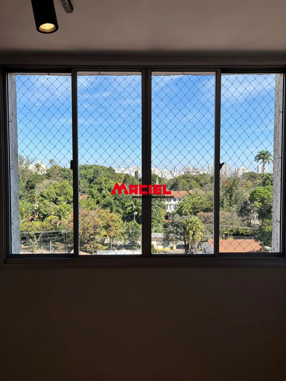 Alugar Apartamento / Padr&atilde;o em S&atilde;o Jos&eacute; dos Campos R$ 2.700,00 - Foto 11