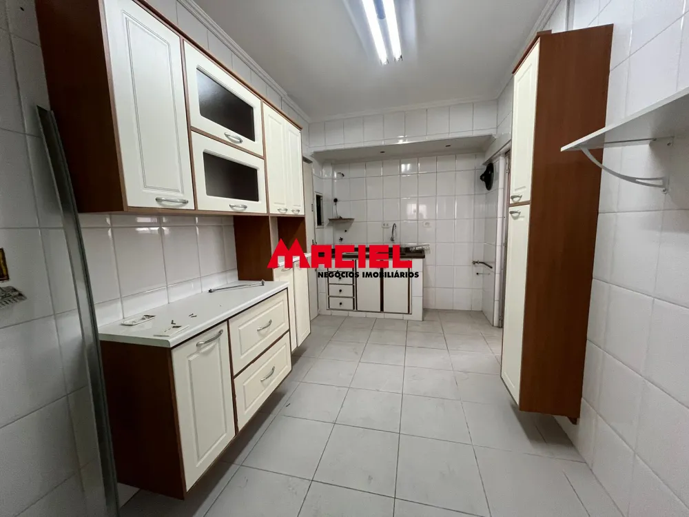 Alugar Apartamento / Padr&atilde;o em S&atilde;o Jos&eacute; dos Campos R$ 2.300,00 - Foto 1