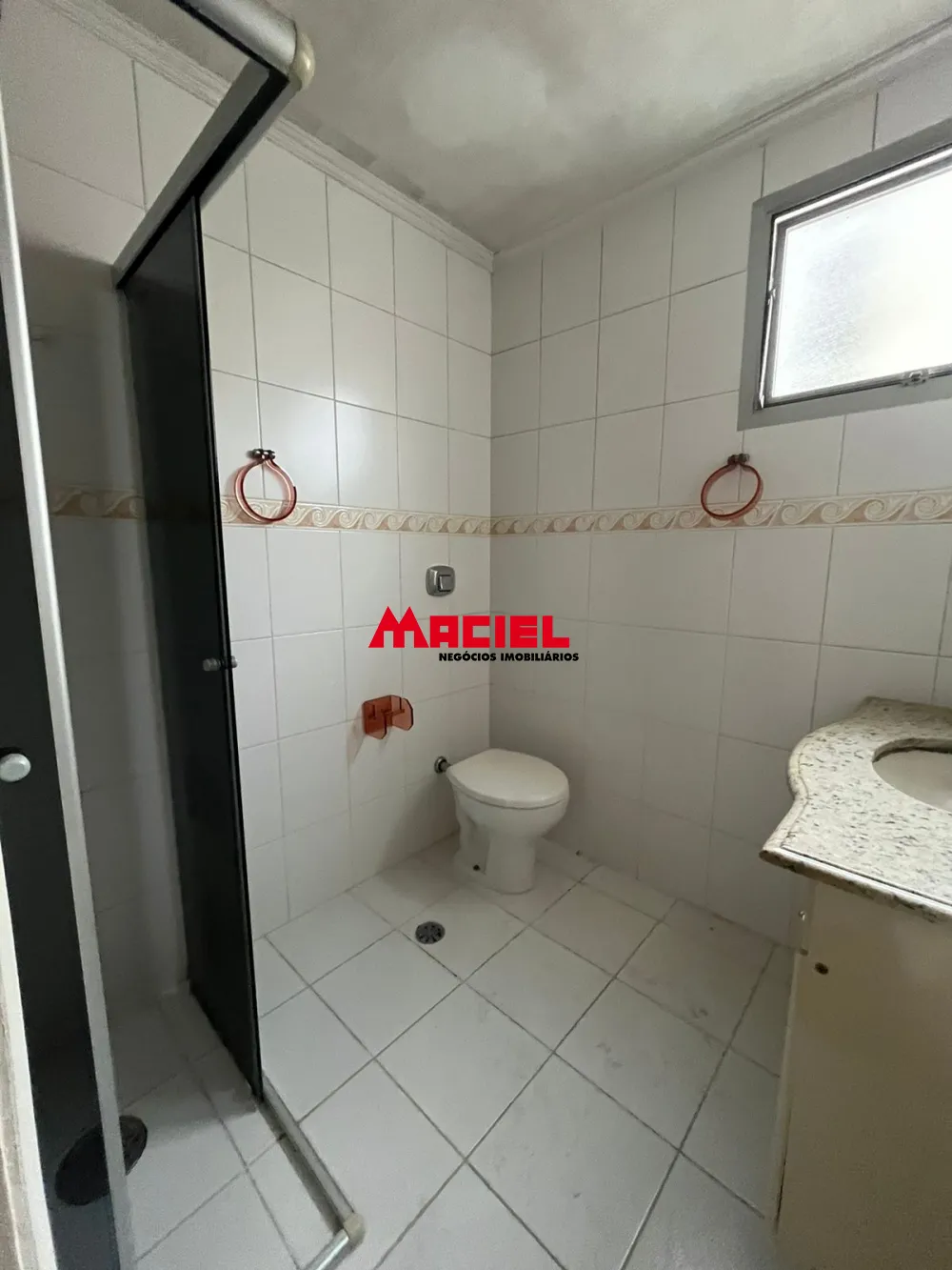Alugar Apartamento / Padr&atilde;o em S&atilde;o Jos&eacute; dos Campos R$ 2.300,00 - Foto 8
