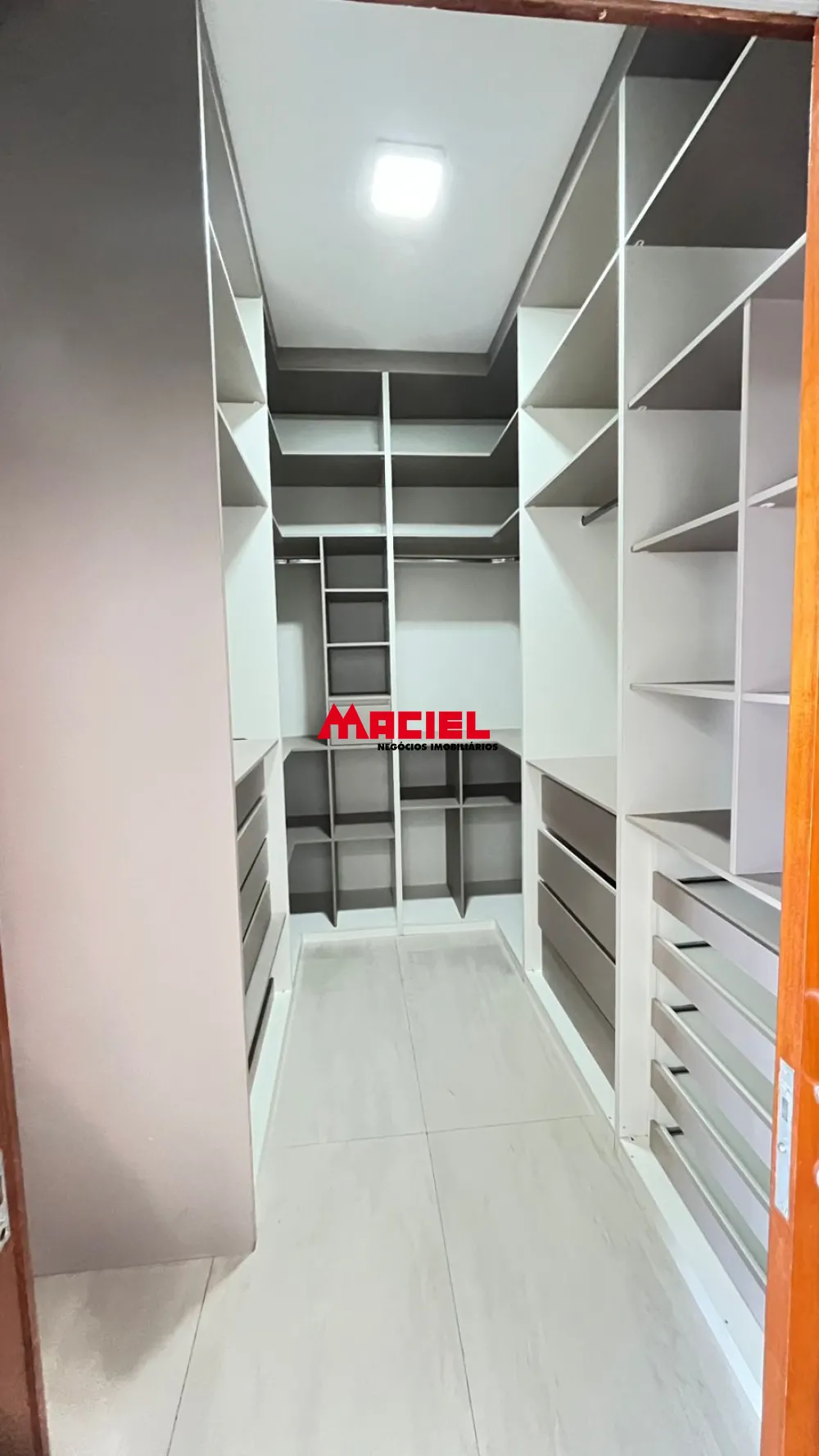 Alugar Casa / Condom&iacute;nio em Jacare&iacute; R$ 12.000,00 - Foto 16