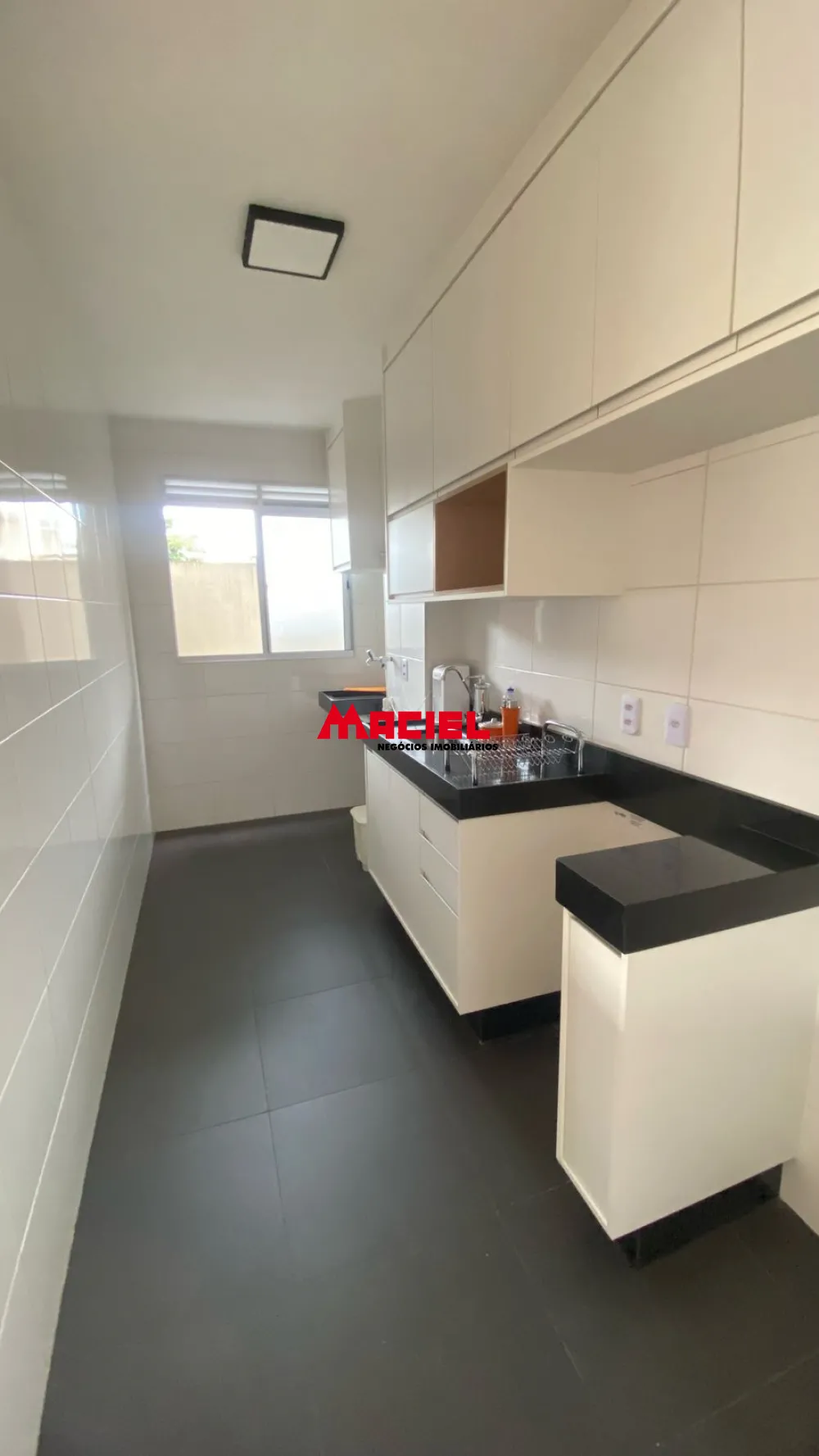 Alugar Apartamento / Padr&atilde;o em S&atilde;o Jos&eacute; dos Campos R$ 1.600,00 - Foto 6