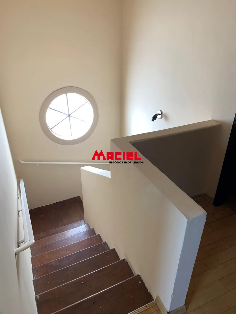 Alugar Casa / Sobrado em Ca&ccedil;apava R$ 4.000,00 - Foto 11