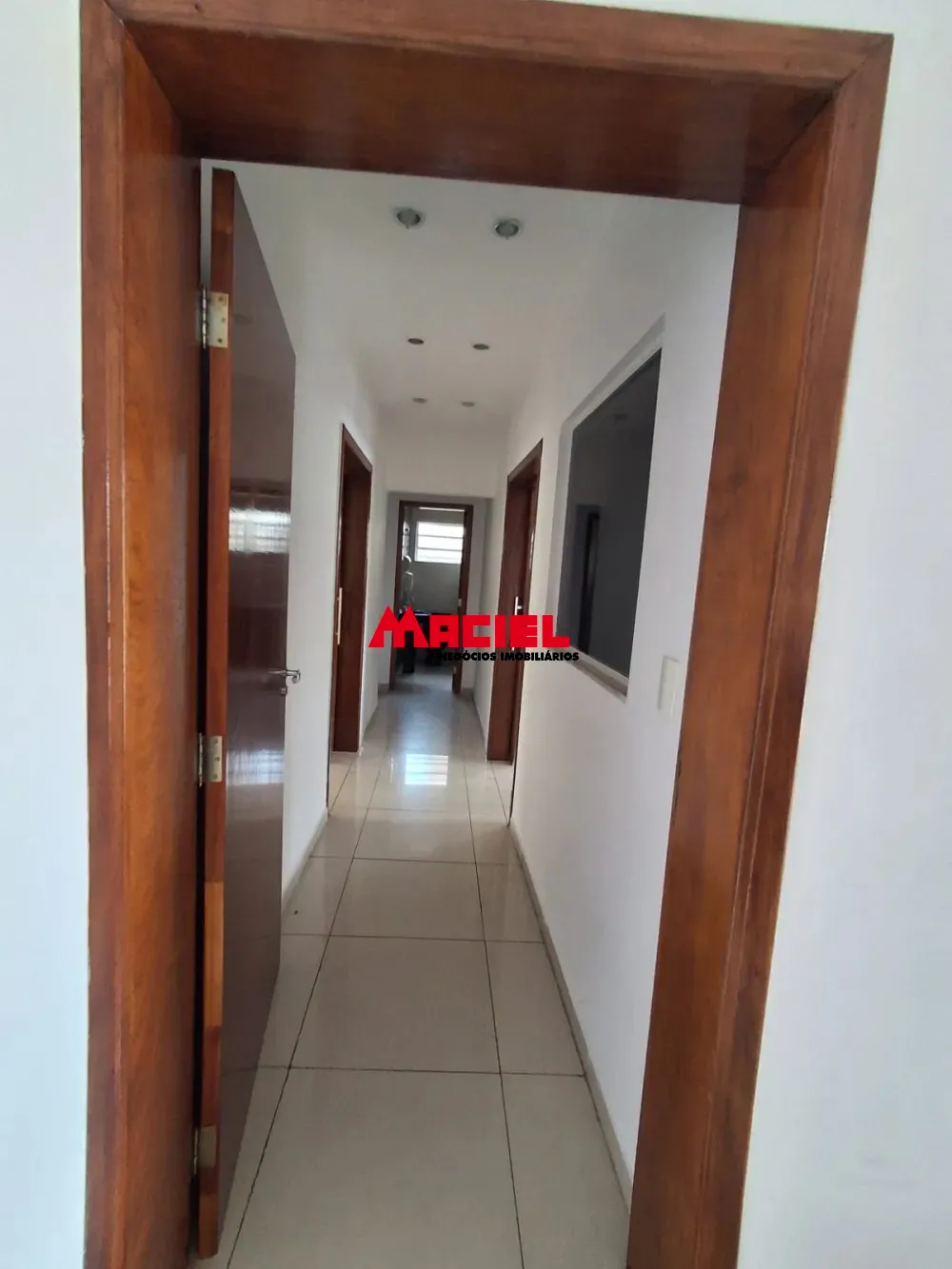 Alugar Comercial / Ponto Comercial em S&atilde;o Jos&eacute; dos Campos R$ 6.500,00 - Foto 4