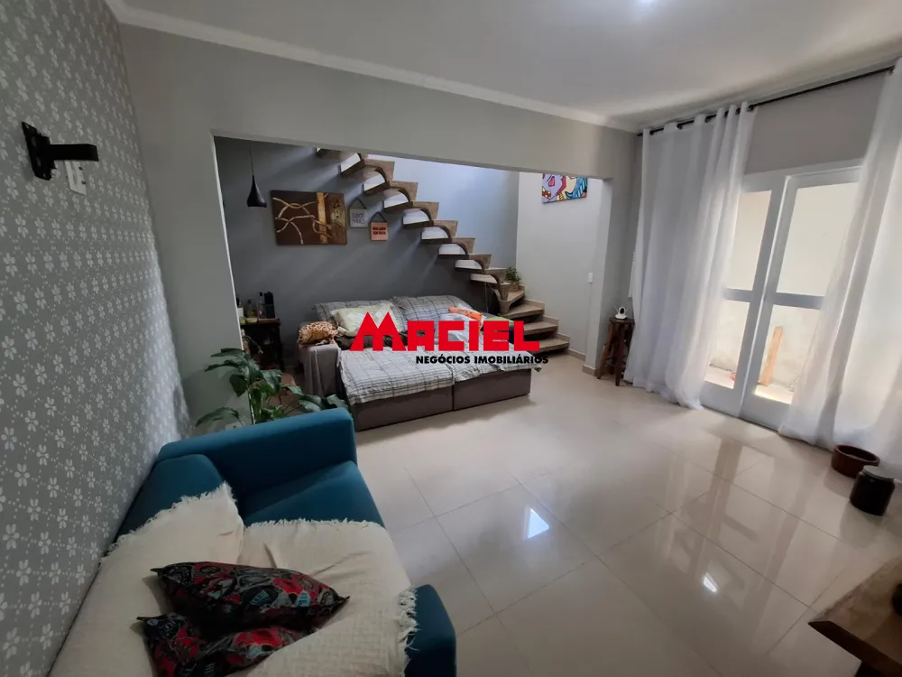 Alugar Casa / Sobrado em S&atilde;o Jos&eacute; dos Campos R$ 1.800,00 - Foto 3