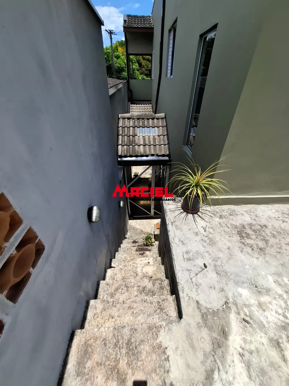 Alugar Casa / Sobrado em S&atilde;o Jos&eacute; dos Campos R$ 1.800,00 - Foto 7