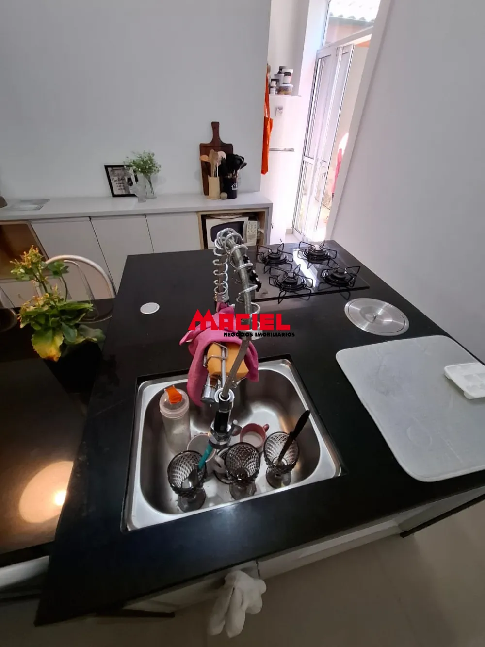 Alugar Casa / Sobrado em S&atilde;o Jos&eacute; dos Campos R$ 1.800,00 - Foto 20