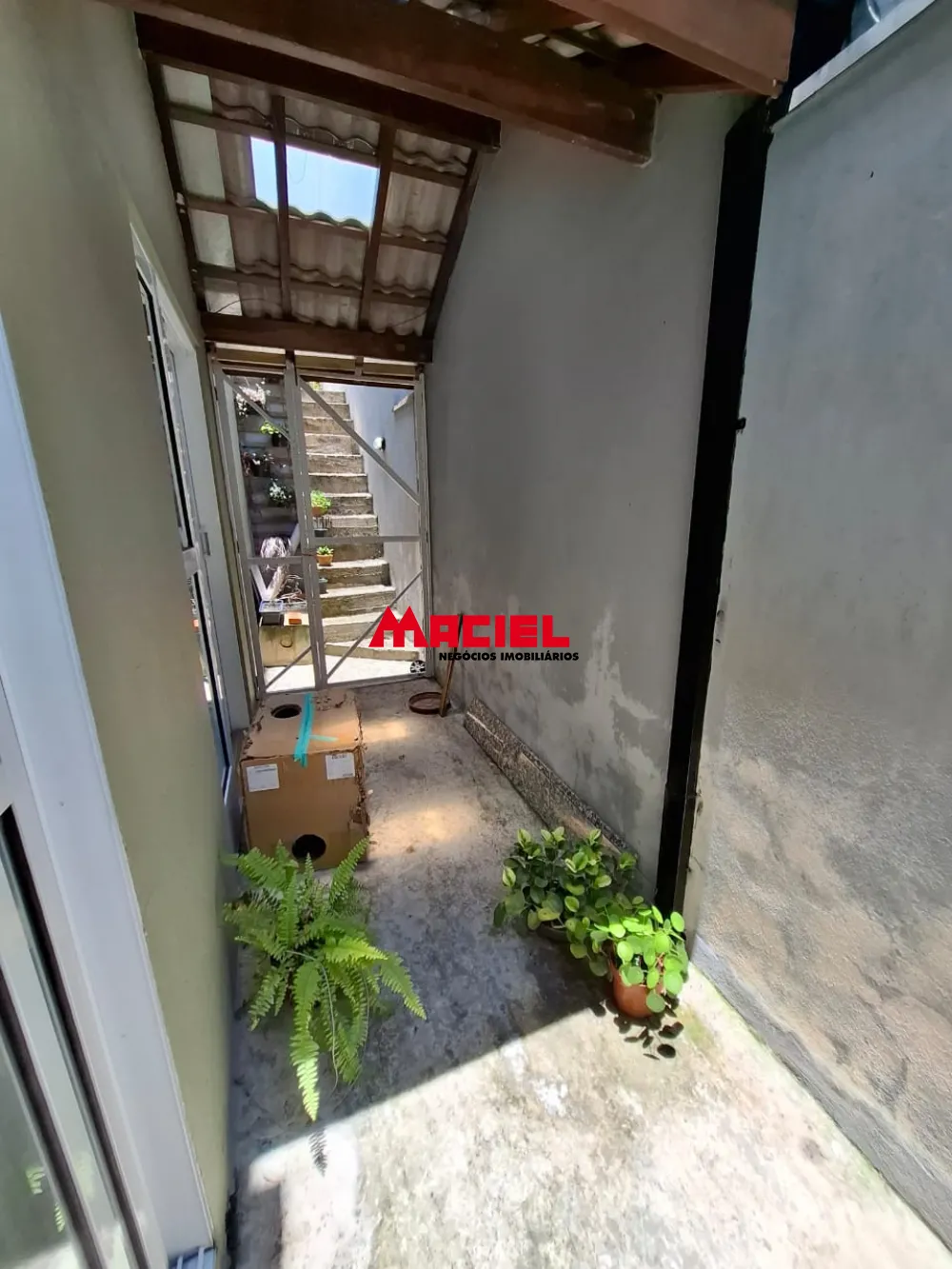 Alugar Casa / Sobrado em S&atilde;o Jos&eacute; dos Campos R$ 1.800,00 - Foto 21