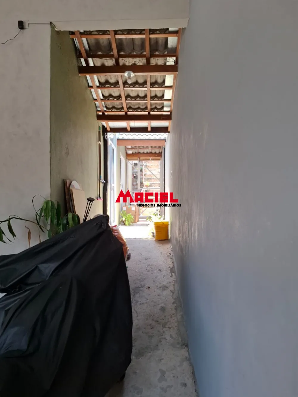 Alugar Casa / Sobrado em S&atilde;o Jos&eacute; dos Campos R$ 1.800,00 - Foto 46
