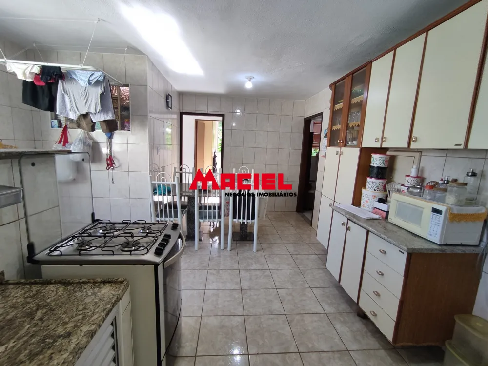 Alugar Apartamento / Padr&atilde;o em S&atilde;o Jos&eacute; dos Campos R$ 1.200,00 - Foto 4