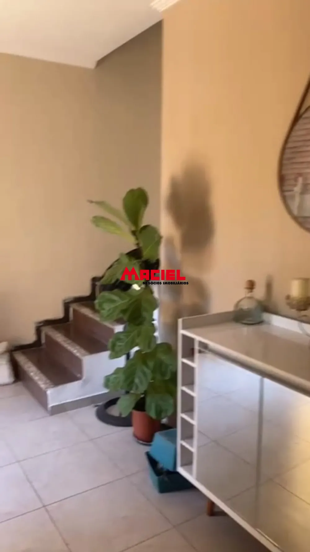 Alugar Casa / Sobrado em S&atilde;o Jos&eacute; dos Campos R$ 3.500,00 - Foto 7