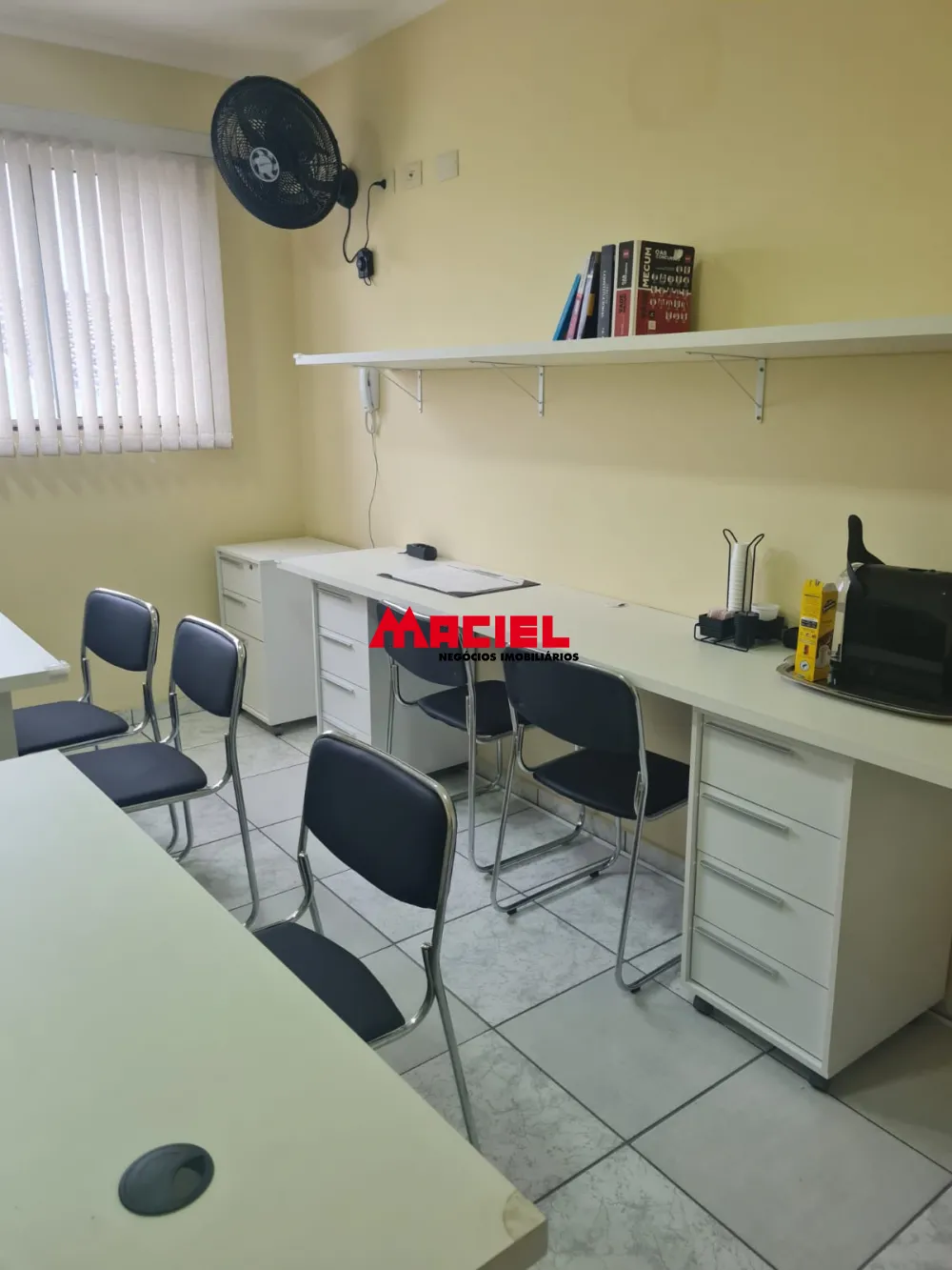 Alugar Comercial / Sala em S&atilde;o Jos&eacute; dos Campos R$ 1.200,00 - Foto 1