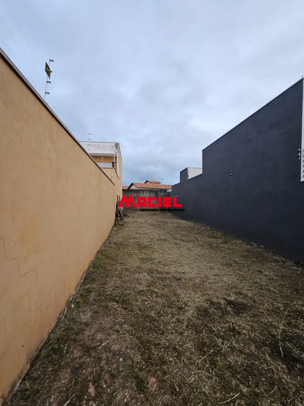 Comprar Terreno / Padr&atilde;o em S&atilde;o Jos&eacute; dos Campos R$ 250.000,00 - Foto 1