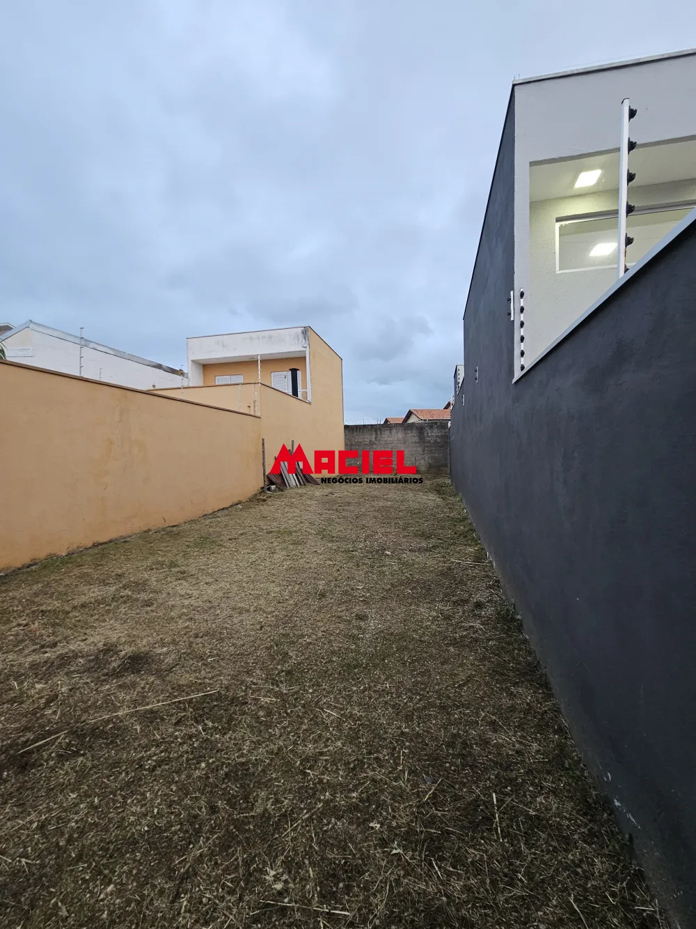 Comprar Terreno / Padr&atilde;o em S&atilde;o Jos&eacute; dos Campos R$ 250.000,00 - Foto 3