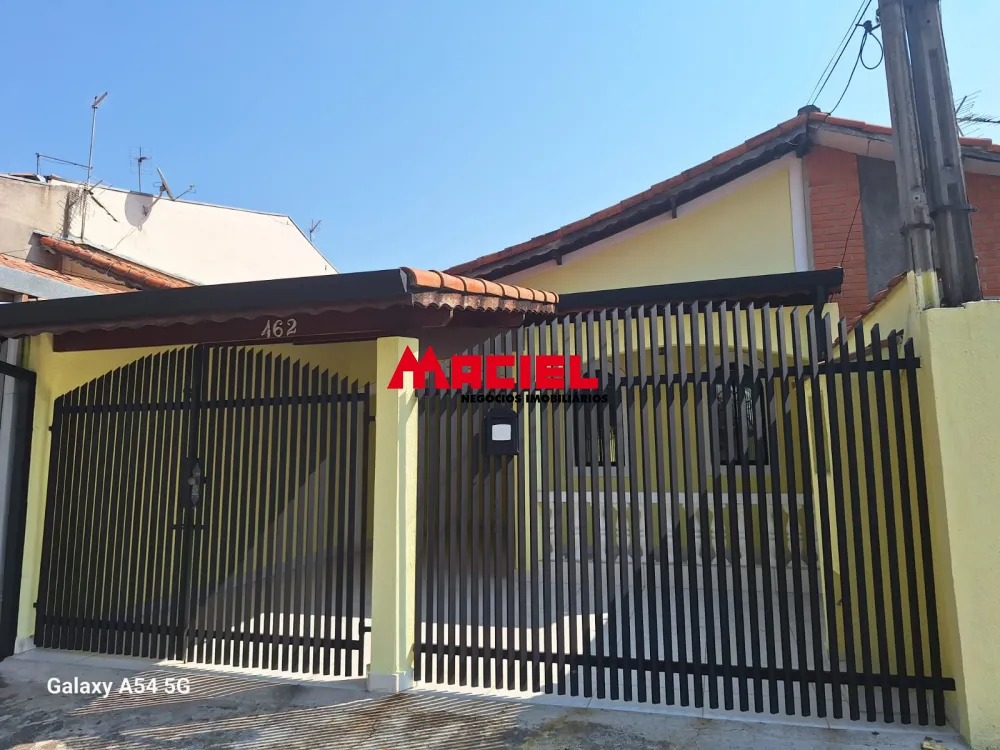 Comprar Casa / Padr&atilde;o em S&atilde;o Jos&eacute; dos Campos R$ 450.000,00 - Foto 1