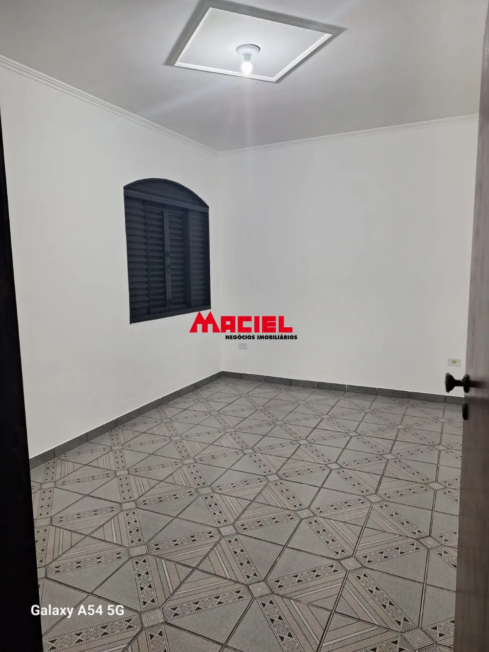 Comprar Casa / Padr&atilde;o em S&atilde;o Jos&eacute; dos Campos R$ 450.000,00 - Foto 6
