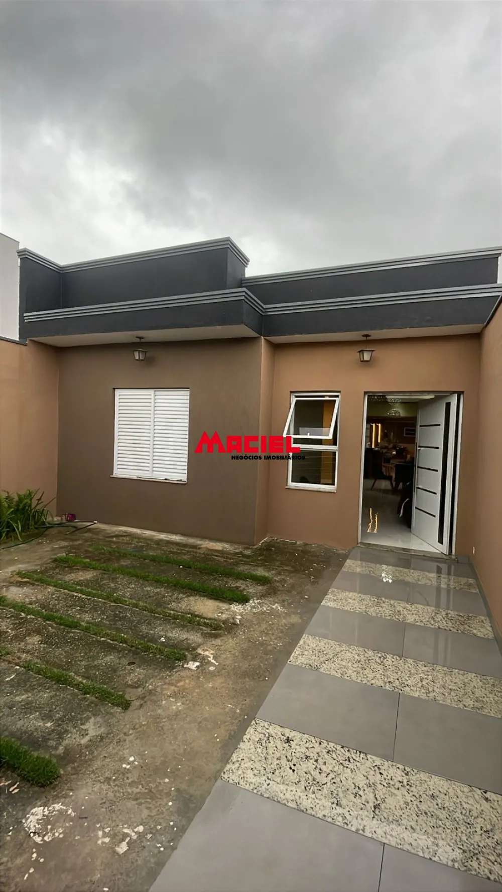 Comprar Casa / Padr&atilde;o em Ca&ccedil;apava R$ 550.000,00 - Foto 2