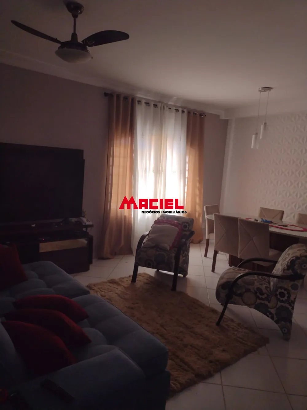 Comprar Casa / Padr&atilde;o em S&atilde;o Jos&eacute; dos Campos R$ 615.000,00 - Foto 2