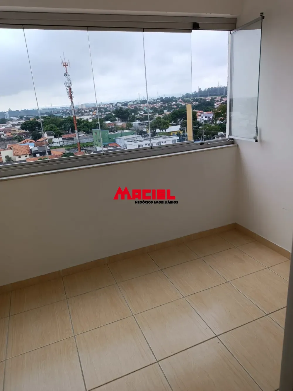 Alugar Apartamento / Padr&atilde;o em S&atilde;o Jos&eacute; dos Campos R$ 2.100,00 - Foto 9