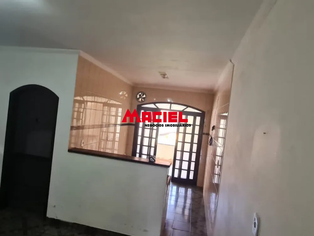 Alugar Casa / Padr&atilde;o em Jacare&iacute; R$ 4.000,00 - Foto 4