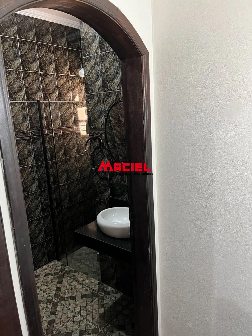 Alugar Casa / Padr&atilde;o em Jacare&iacute; R$ 4.000,00 - Foto 16