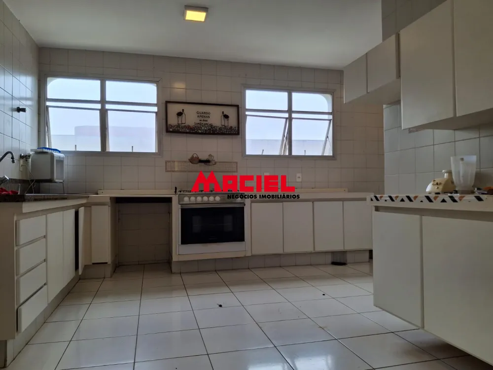 Alugar Apartamento / Padr&atilde;o em S&atilde;o Jos&eacute; dos Campos R$ 8.500,00 - Foto 10