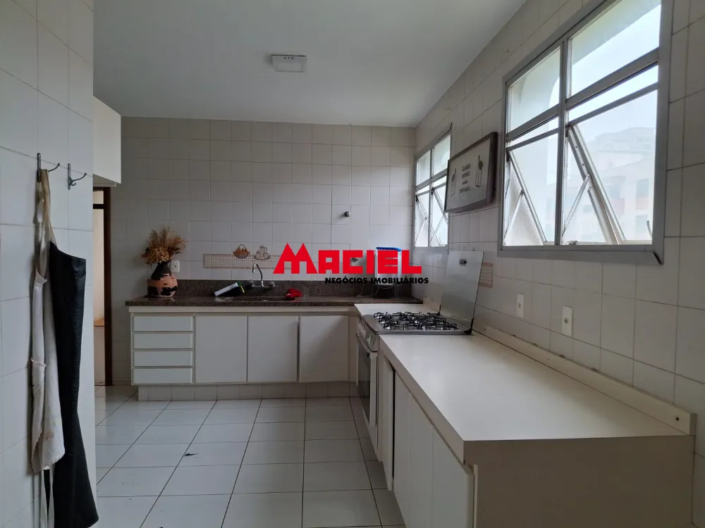 Alugar Apartamento / Padr&atilde;o em S&atilde;o Jos&eacute; dos Campos R$ 8.500,00 - Foto 12