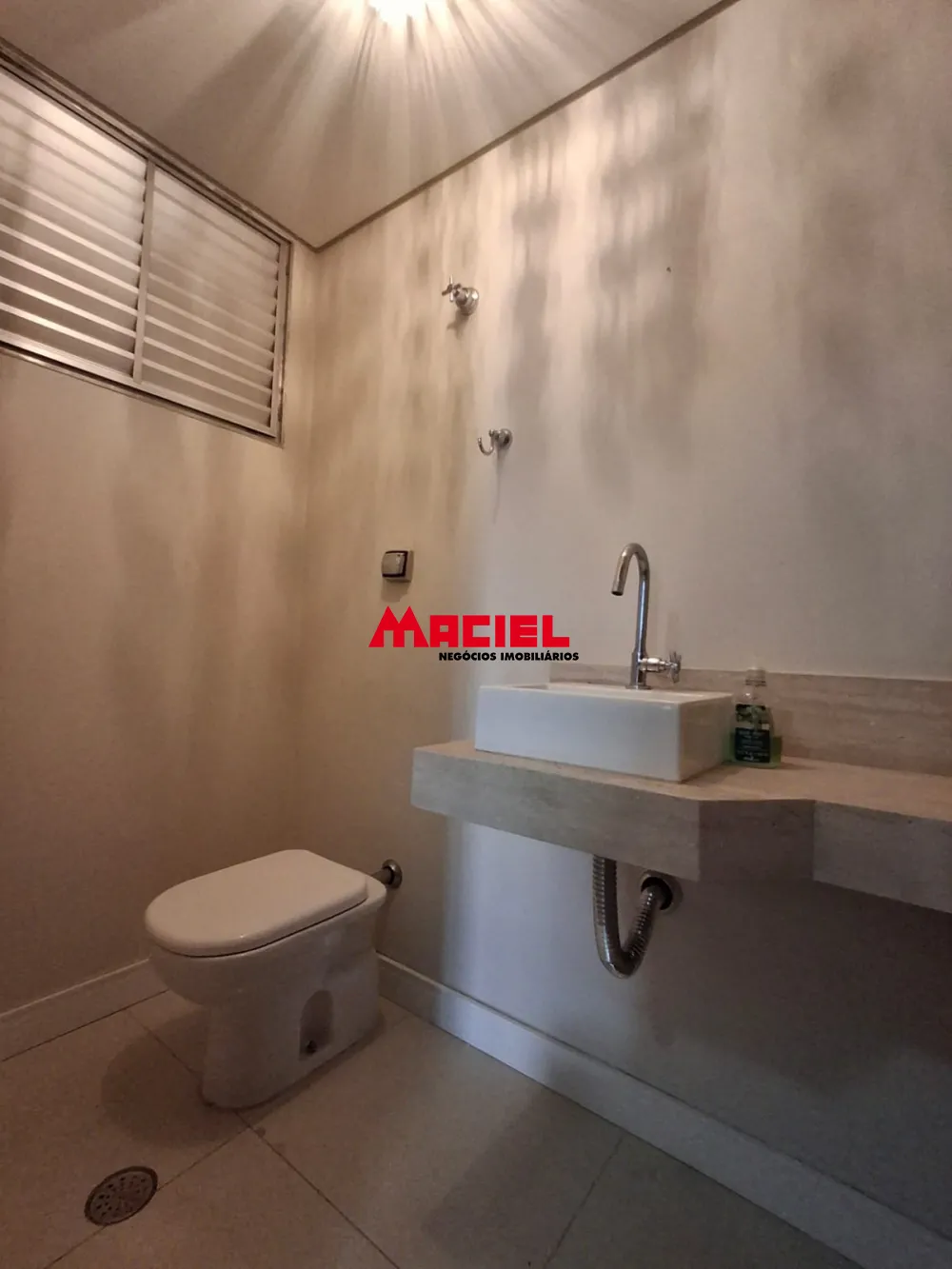 Alugar Apartamento / Padr&atilde;o em S&atilde;o Jos&eacute; dos Campos R$ 8.500,00 - Foto 14
