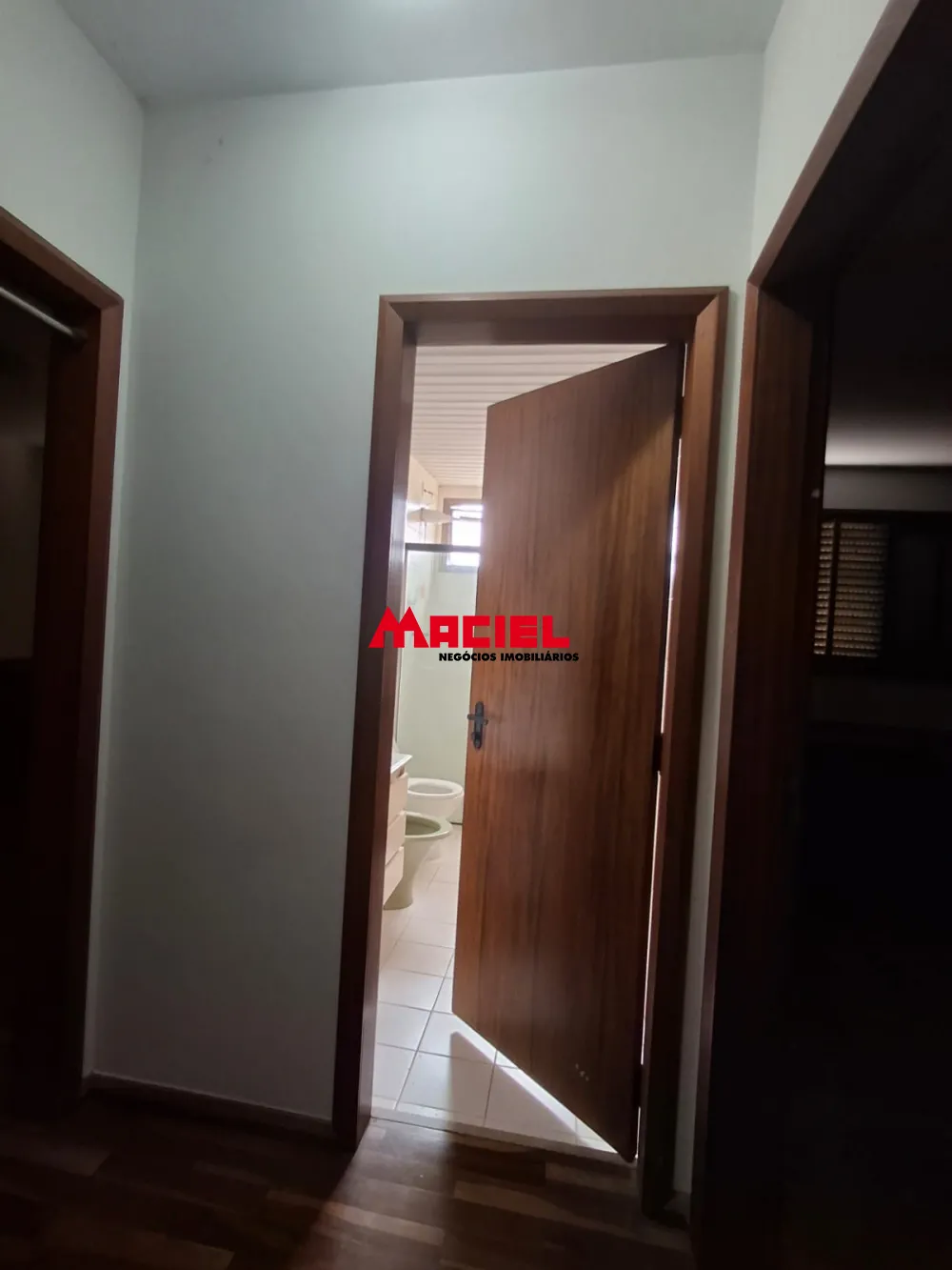 Alugar Apartamento / Padr&atilde;o em S&atilde;o Jos&eacute; dos Campos R$ 8.500,00 - Foto 37