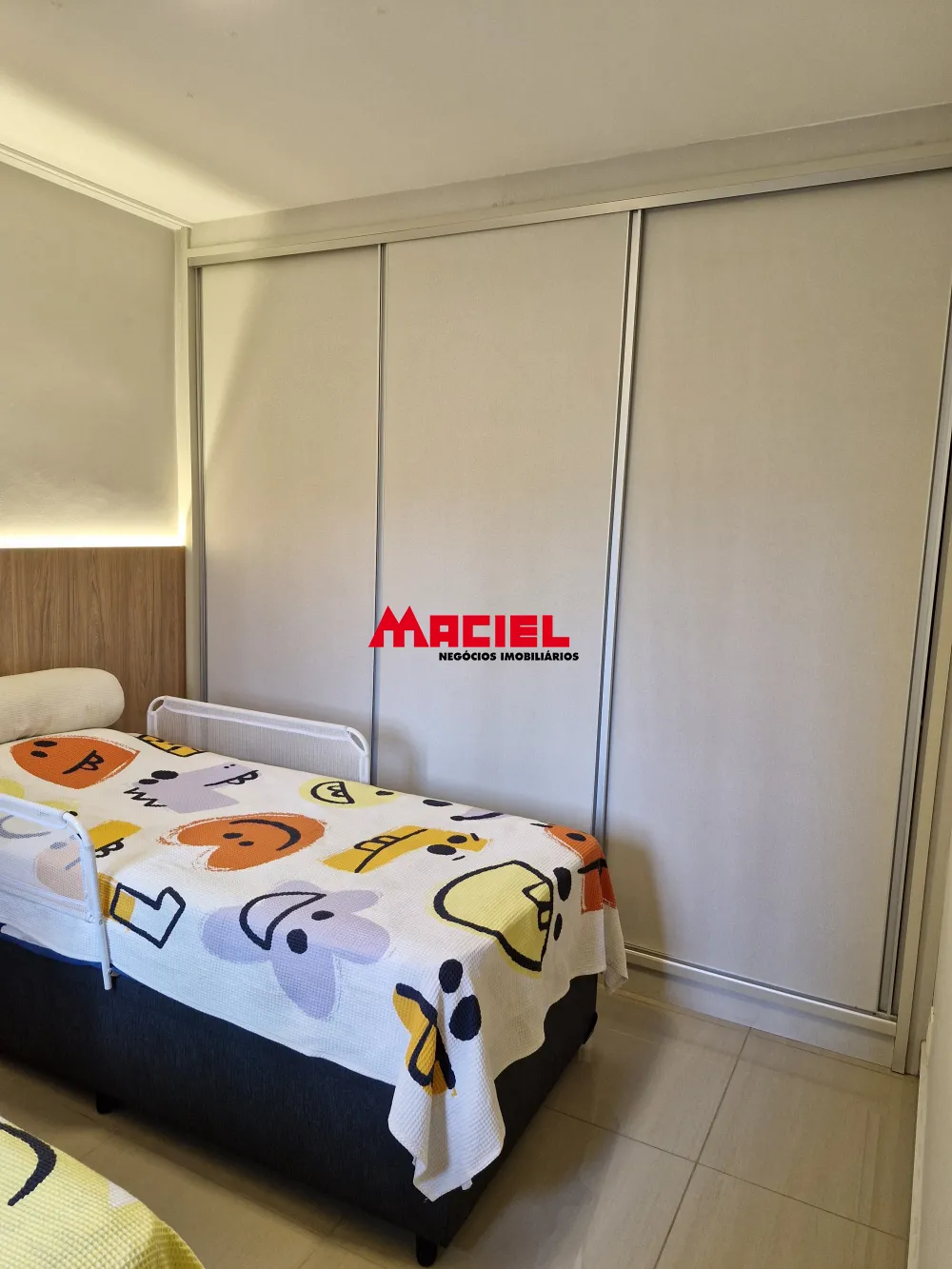 Comprar Apartamento / Padr&atilde;o em Caraguatatuba R$ 1.160.000,00 - Foto 11