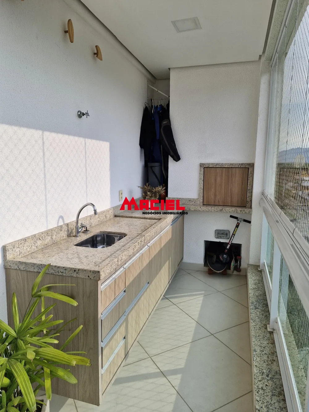 Comprar Apartamento / Padr&atilde;o em Caraguatatuba R$ 1.160.000,00 - Foto 12