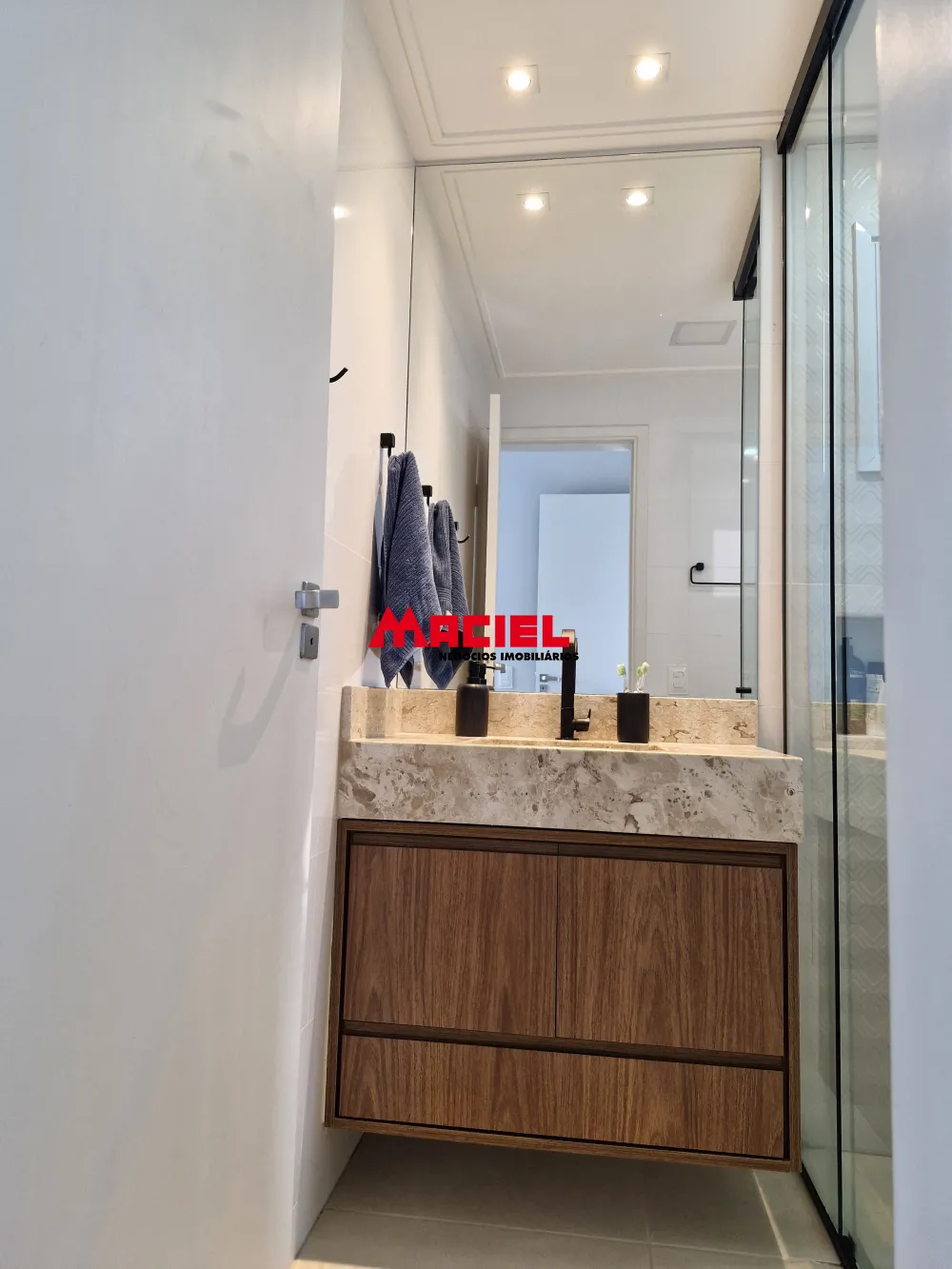 Comprar Apartamento / Padr&atilde;o em Caraguatatuba R$ 1.160.000,00 - Foto 24