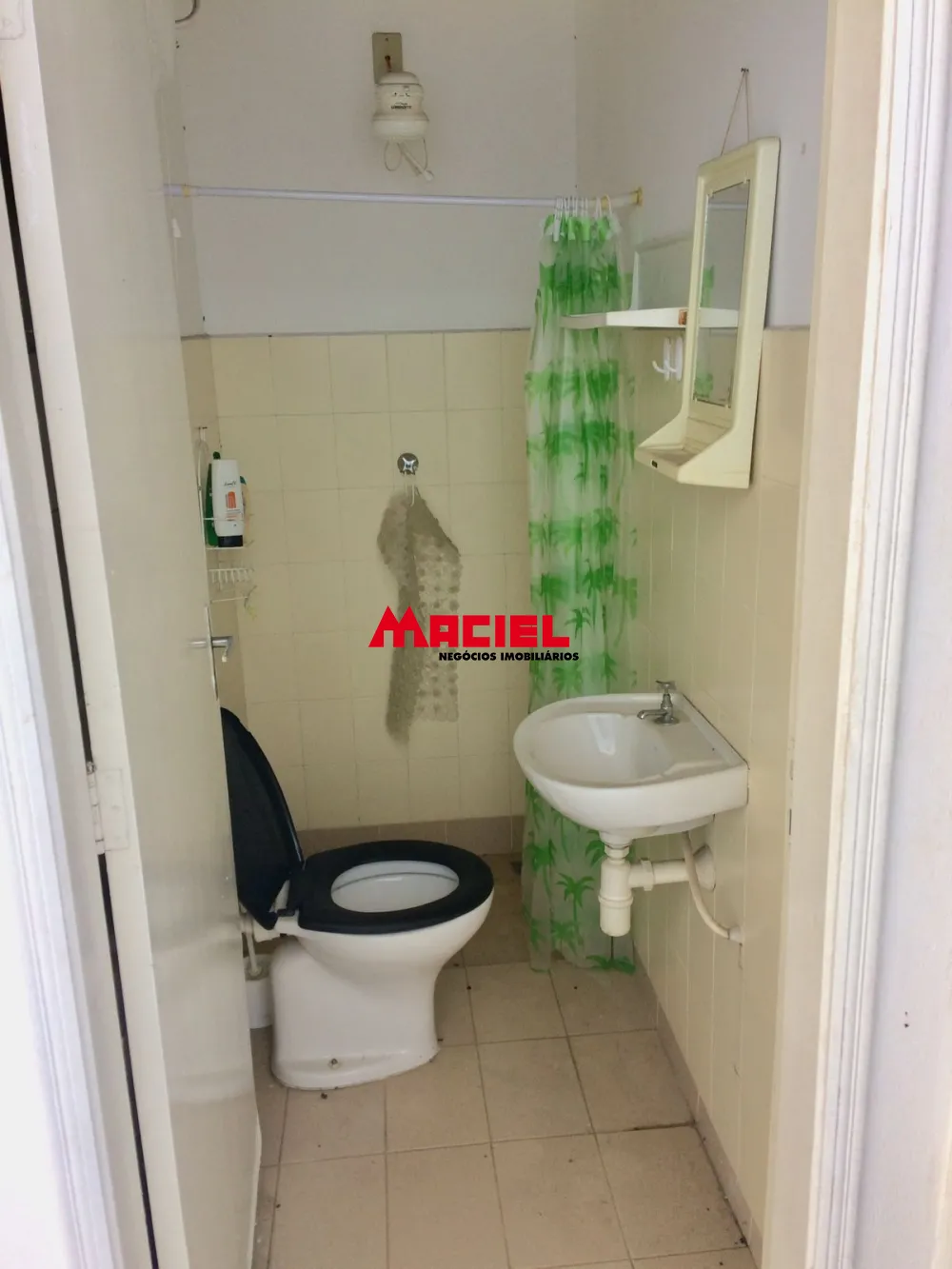 Comprar Casa / Padr&atilde;o em Guaratinguet&aacute; R$ 550.000,00 - Foto 9