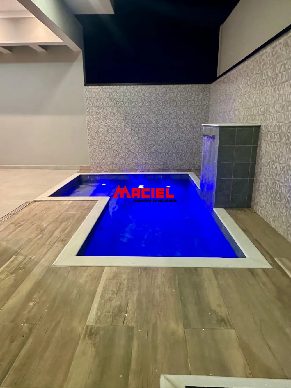 Comprar Casa / Condom&iacute;nio em Ca&ccedil;apava R$ 1.060.000,00 - Foto 1