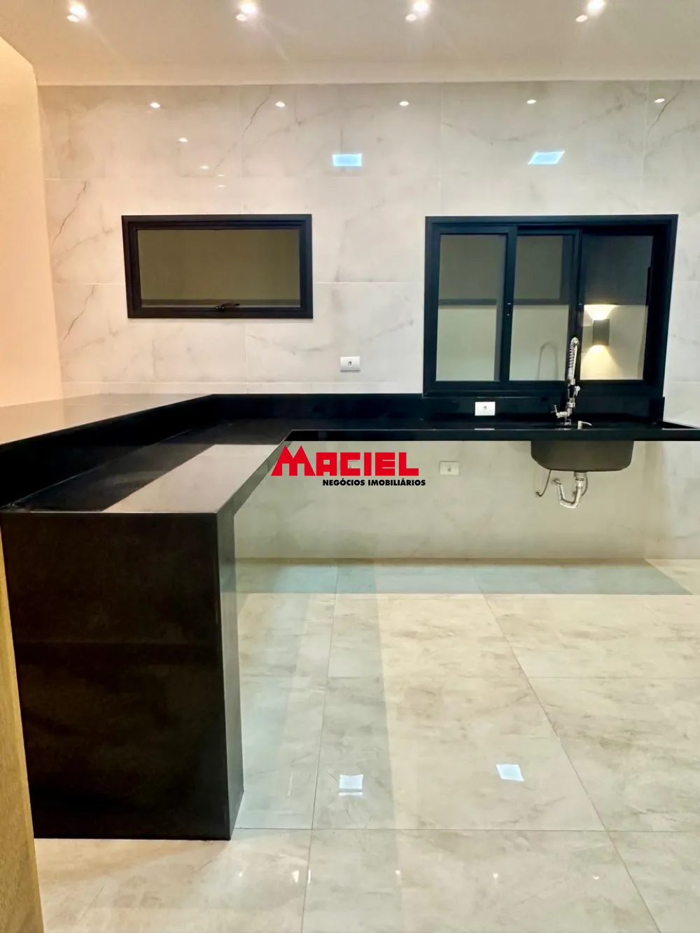 Comprar Casa / Condom&iacute;nio em Ca&ccedil;apava R$ 1.060.000,00 - Foto 16