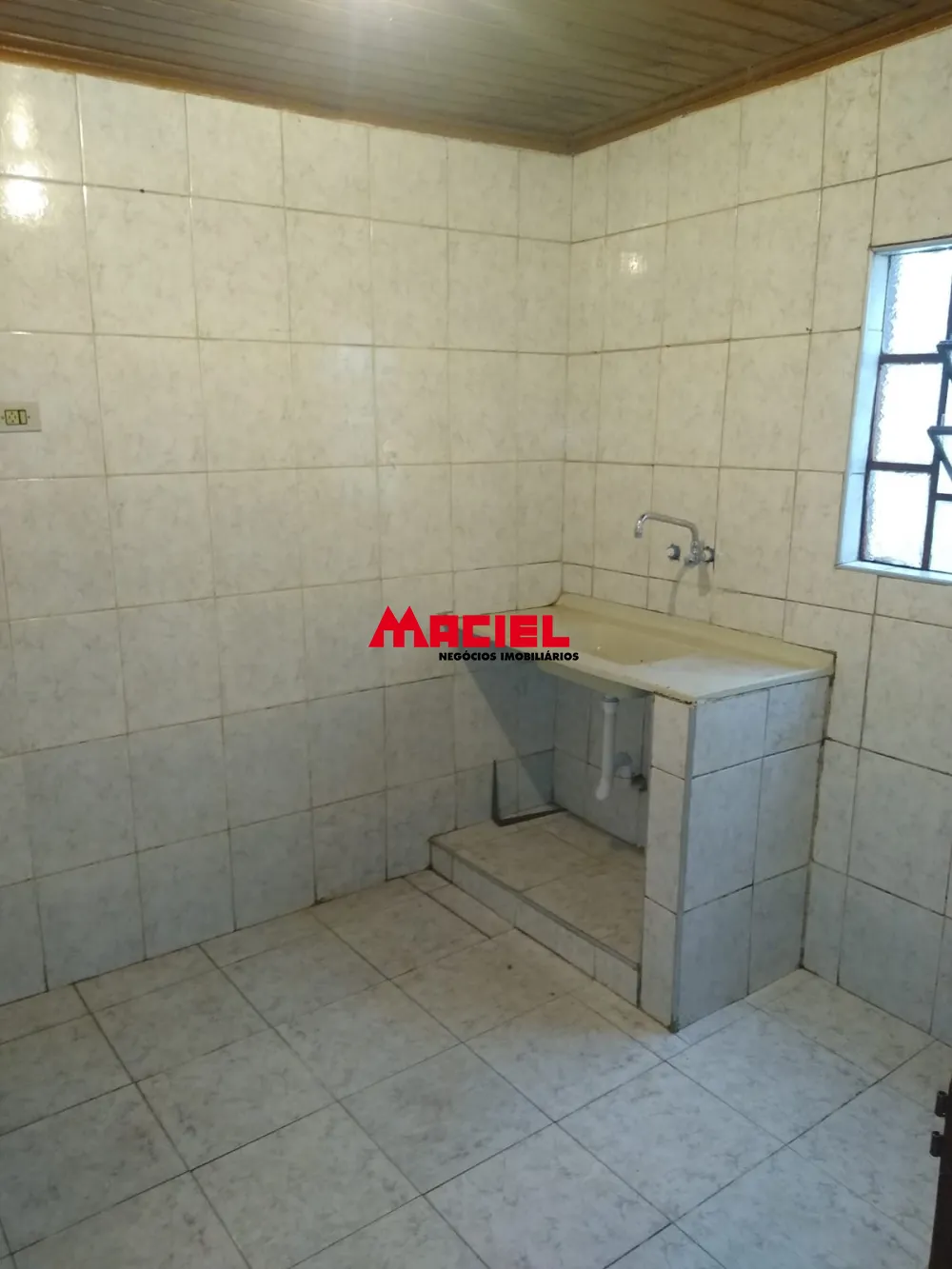 Alugar Casa / Padr&atilde;o em S&atilde;o Jos&eacute; dos Campos R$ 1.450,00 - Foto 5