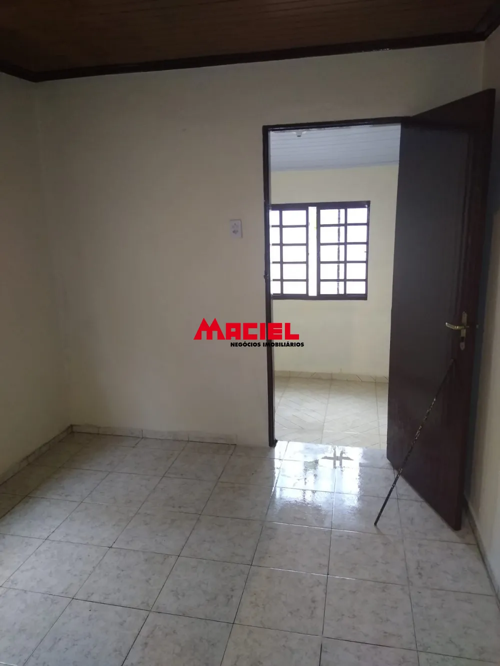 Alugar Casa / Padr&atilde;o em S&atilde;o Jos&eacute; dos Campos R$ 1.450,00 - Foto 6