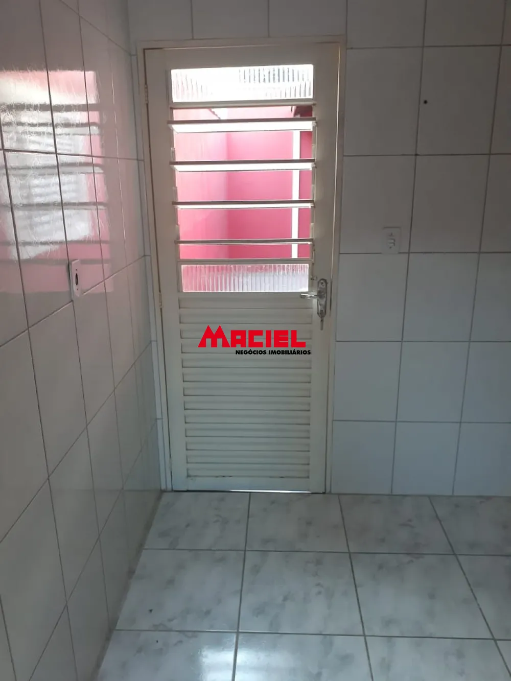 Comprar Casa / Padr&atilde;o em S&atilde;o Jos&eacute; dos Campos R$ 330.000,00 - Foto 12