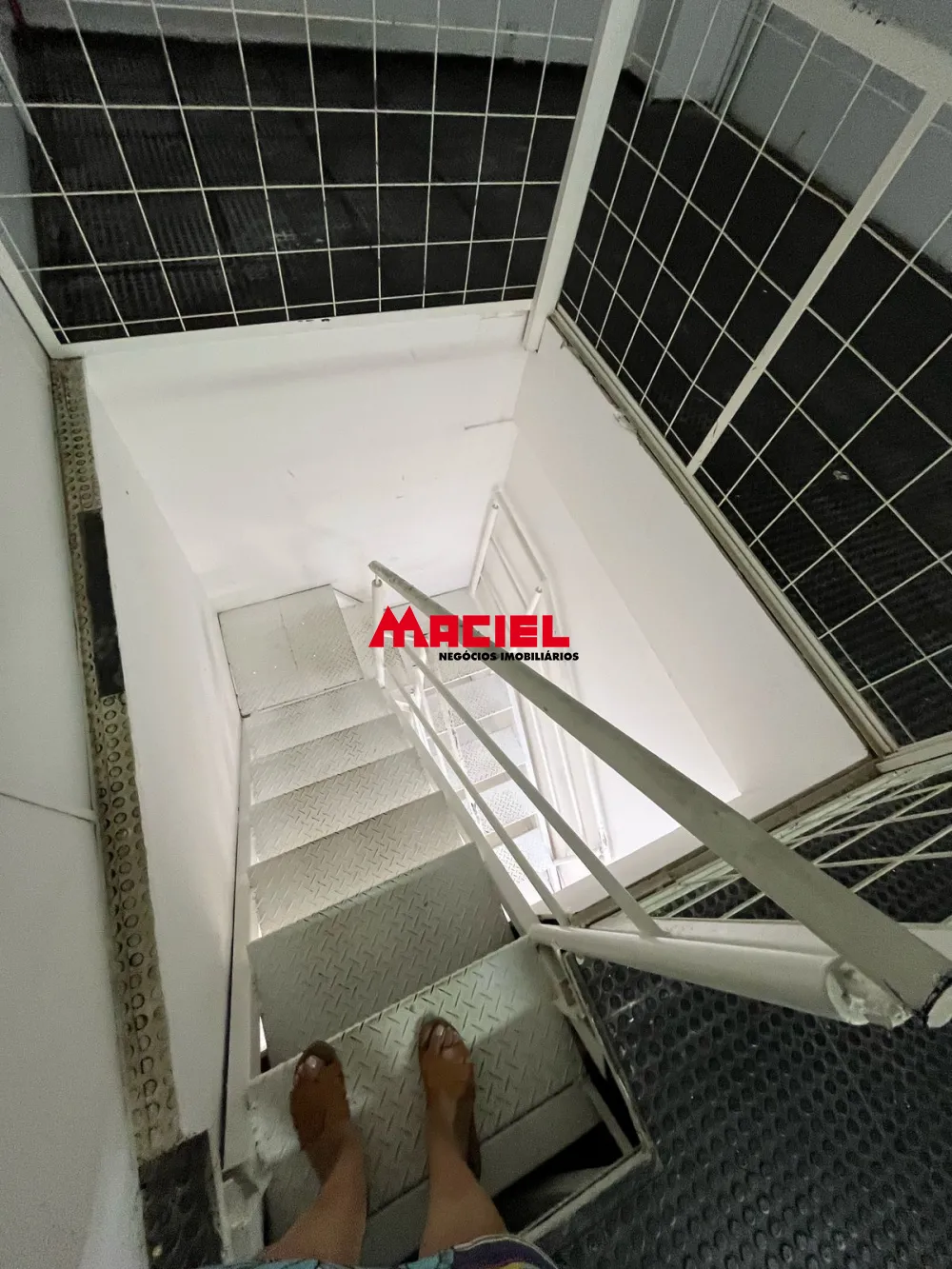 Alugar Comercial / Ponto Comercial em S&atilde;o Jos&eacute; dos Campos R$ 4.000,00 - Foto 10