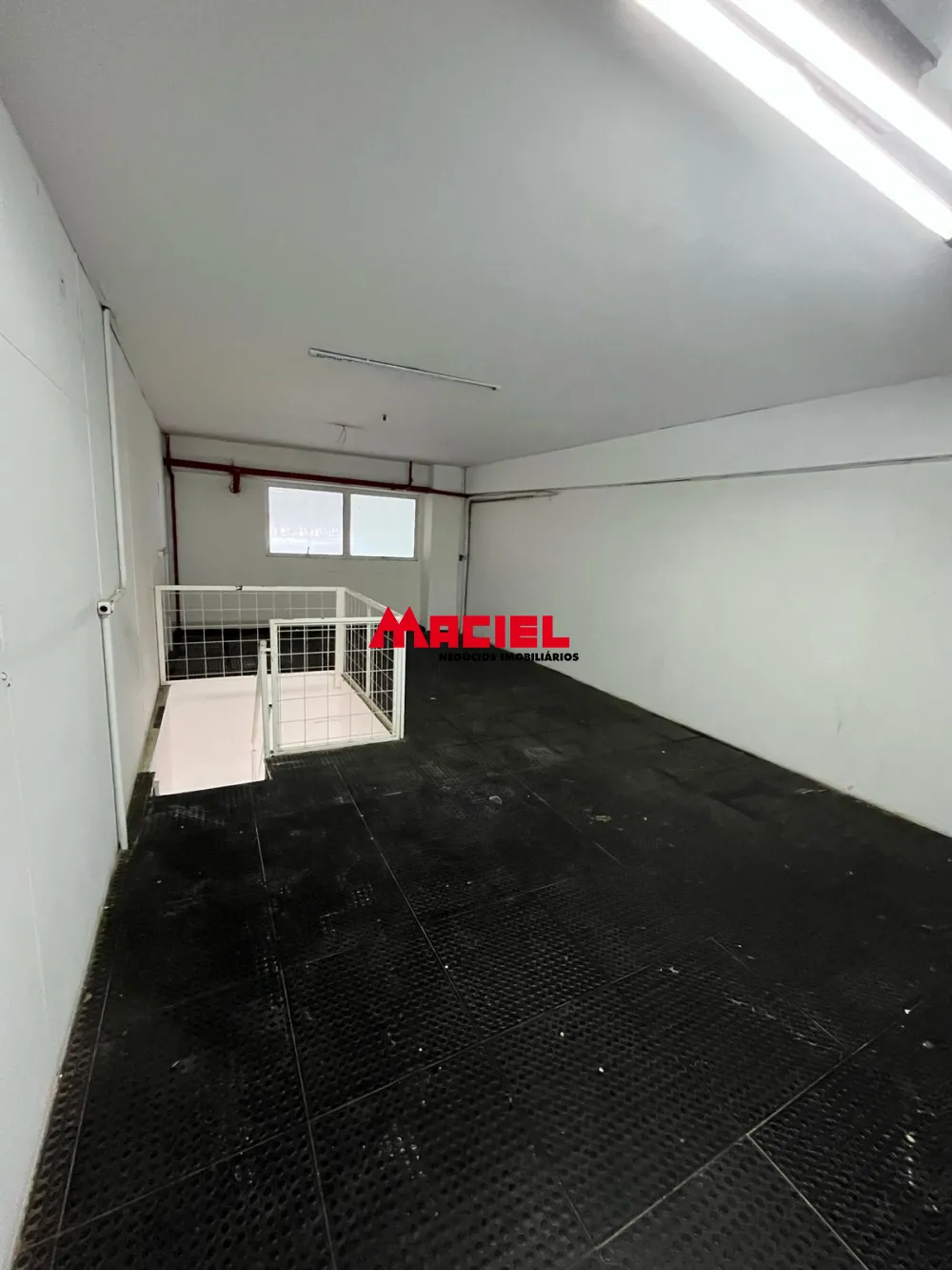 Alugar Comercial / Ponto Comercial em S&atilde;o Jos&eacute; dos Campos R$ 4.000,00 - Foto 11