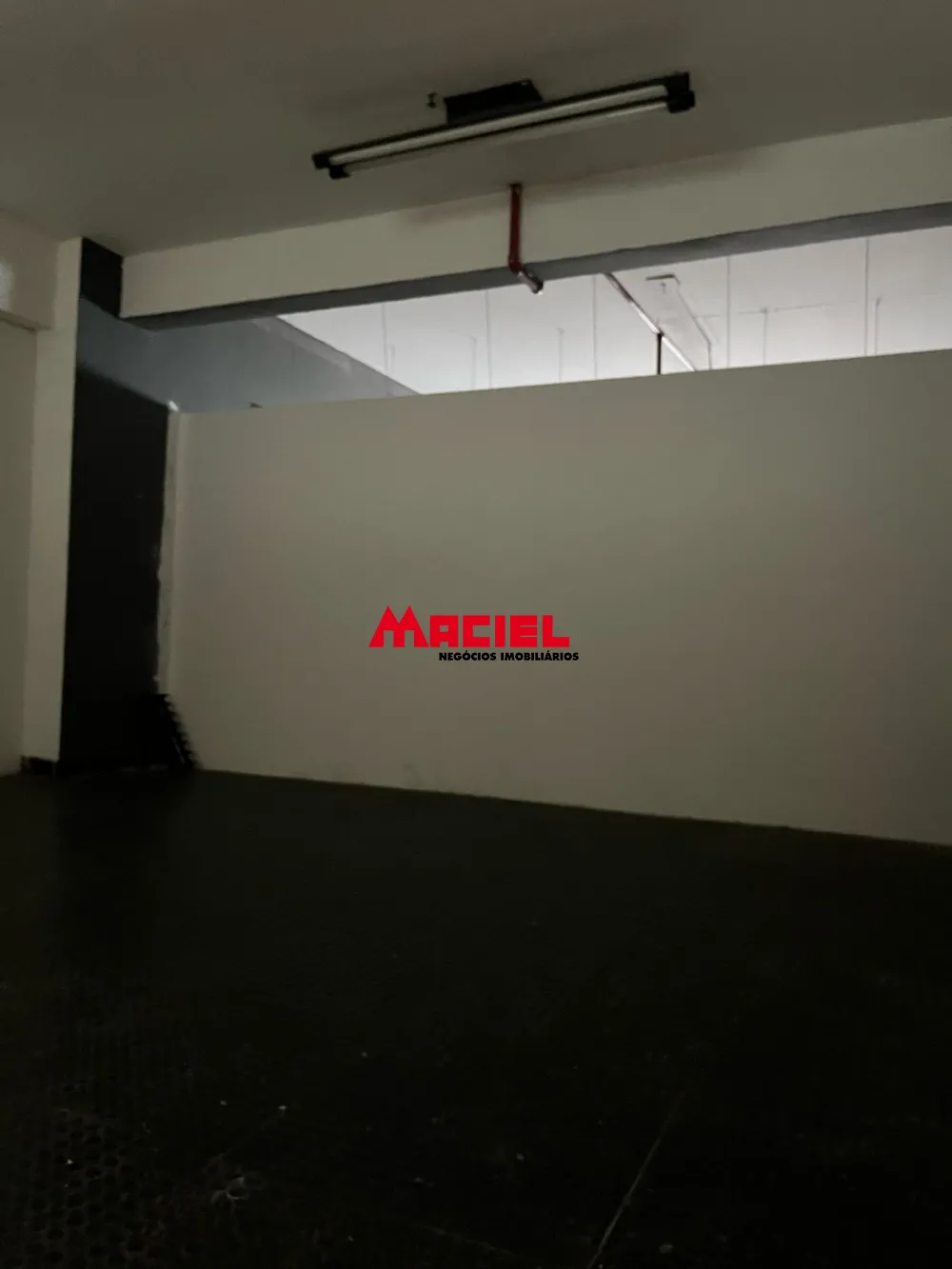 Alugar Comercial / Ponto Comercial em S&atilde;o Jos&eacute; dos Campos R$ 4.000,00 - Foto 13