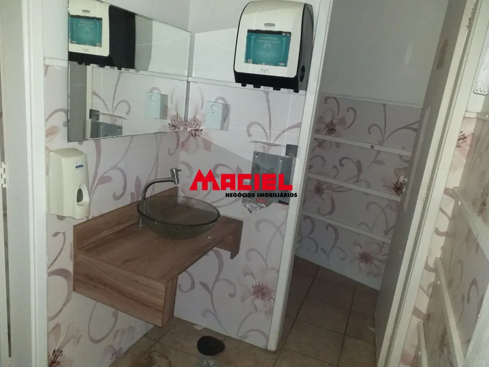 Alugar Comercial / Ponto Comercial em S&atilde;o Jos&eacute; dos Campos R$ 5.500,00 - Foto 11