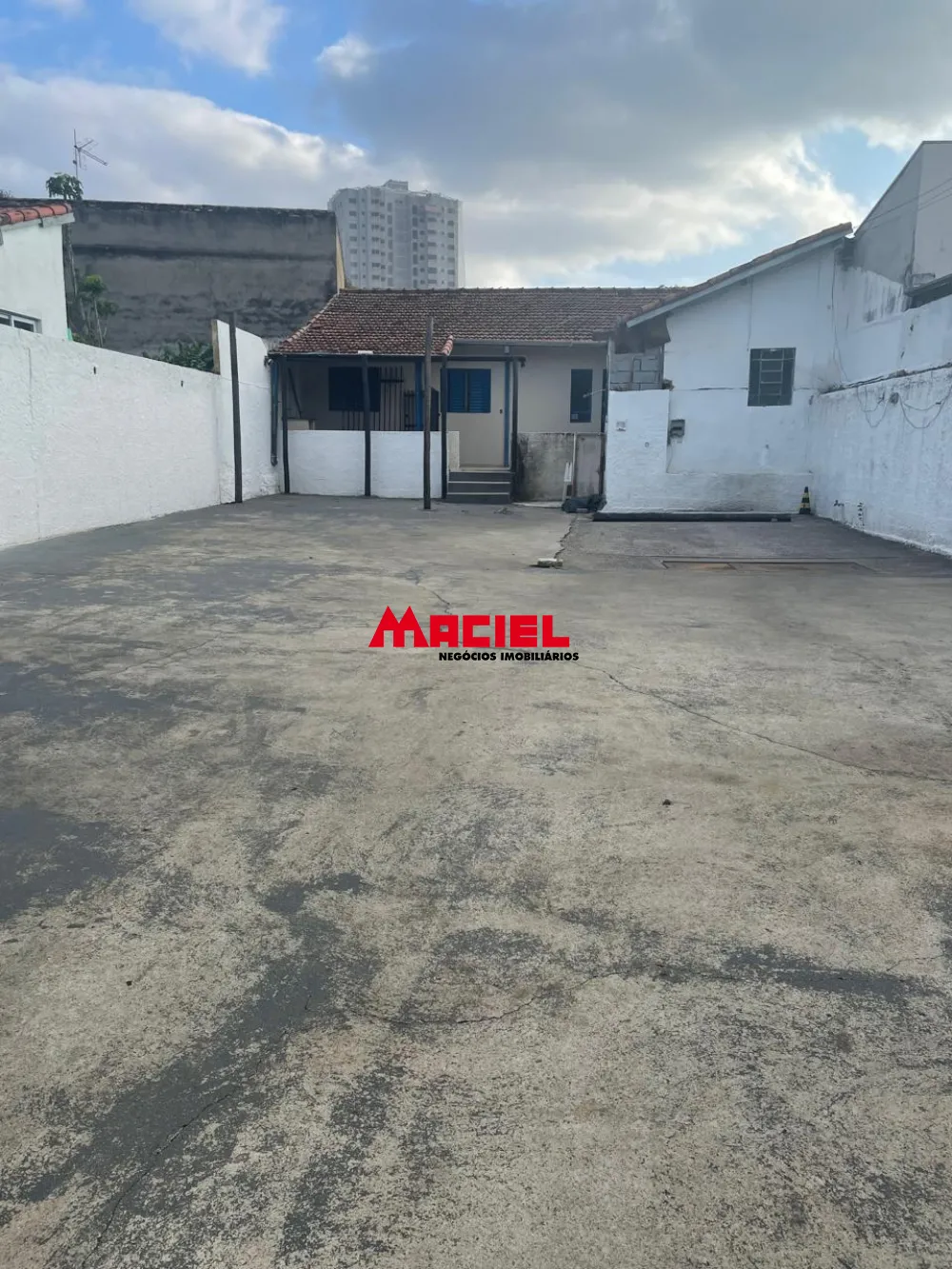 Alugar Casa / Ed&iacute;cula em S&atilde;o Jos&eacute; dos Campos R$ 5.000,00 - Foto 1