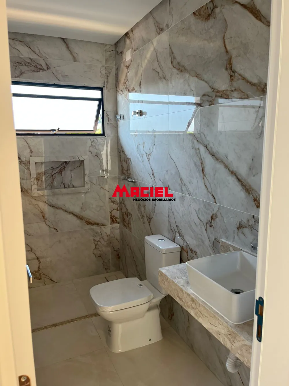 Comprar Casa / Condom&iacute;nio em Ca&ccedil;apava R$ 1.599.000,00 - Foto 4