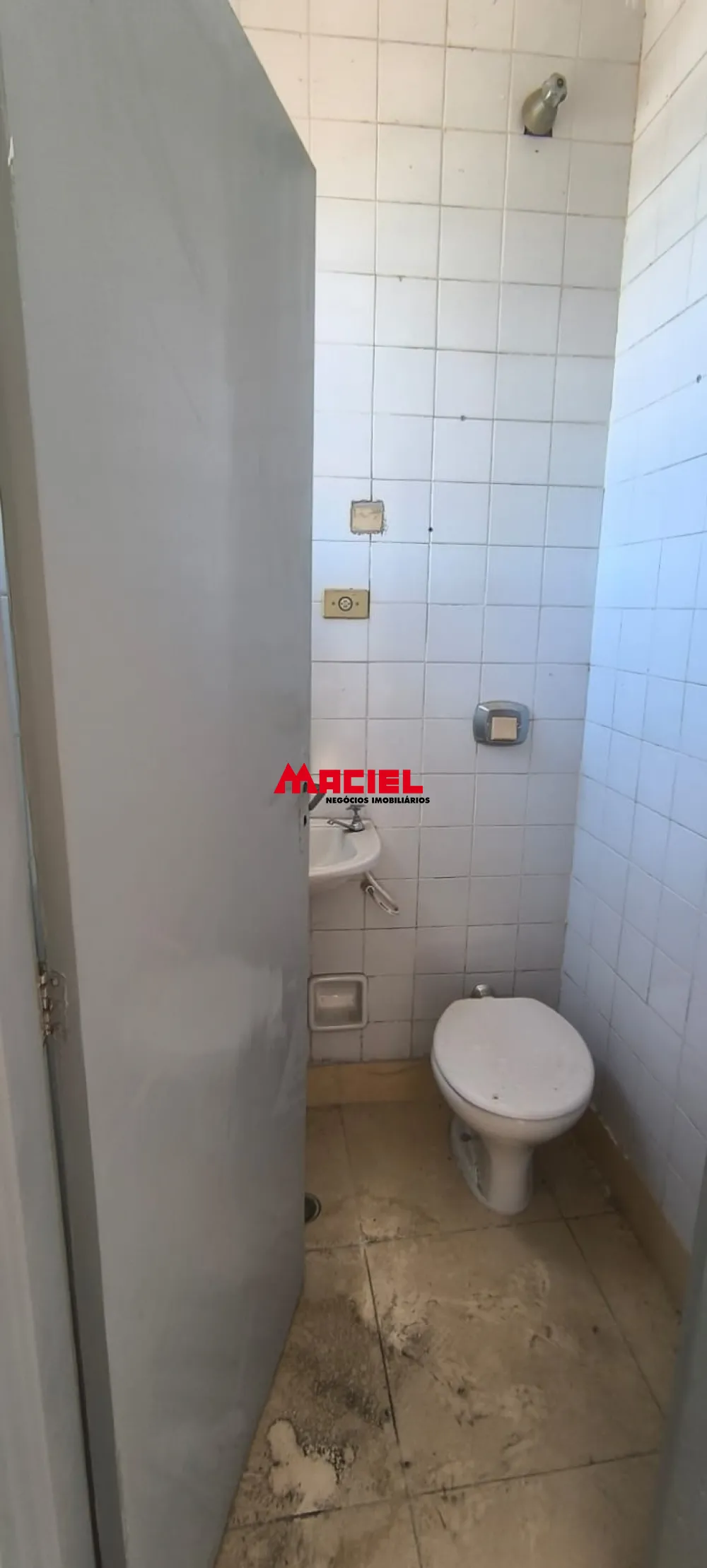 Alugar Comercial / Sala em S&atilde;o Jos&eacute; dos Campos R$ 780,00 - Foto 2