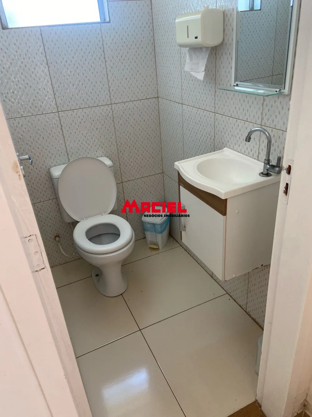 Alugar Comercial / Ponto Comercial em S&atilde;o Jos&eacute; dos Campos R$ 5.500,00 - Foto 6