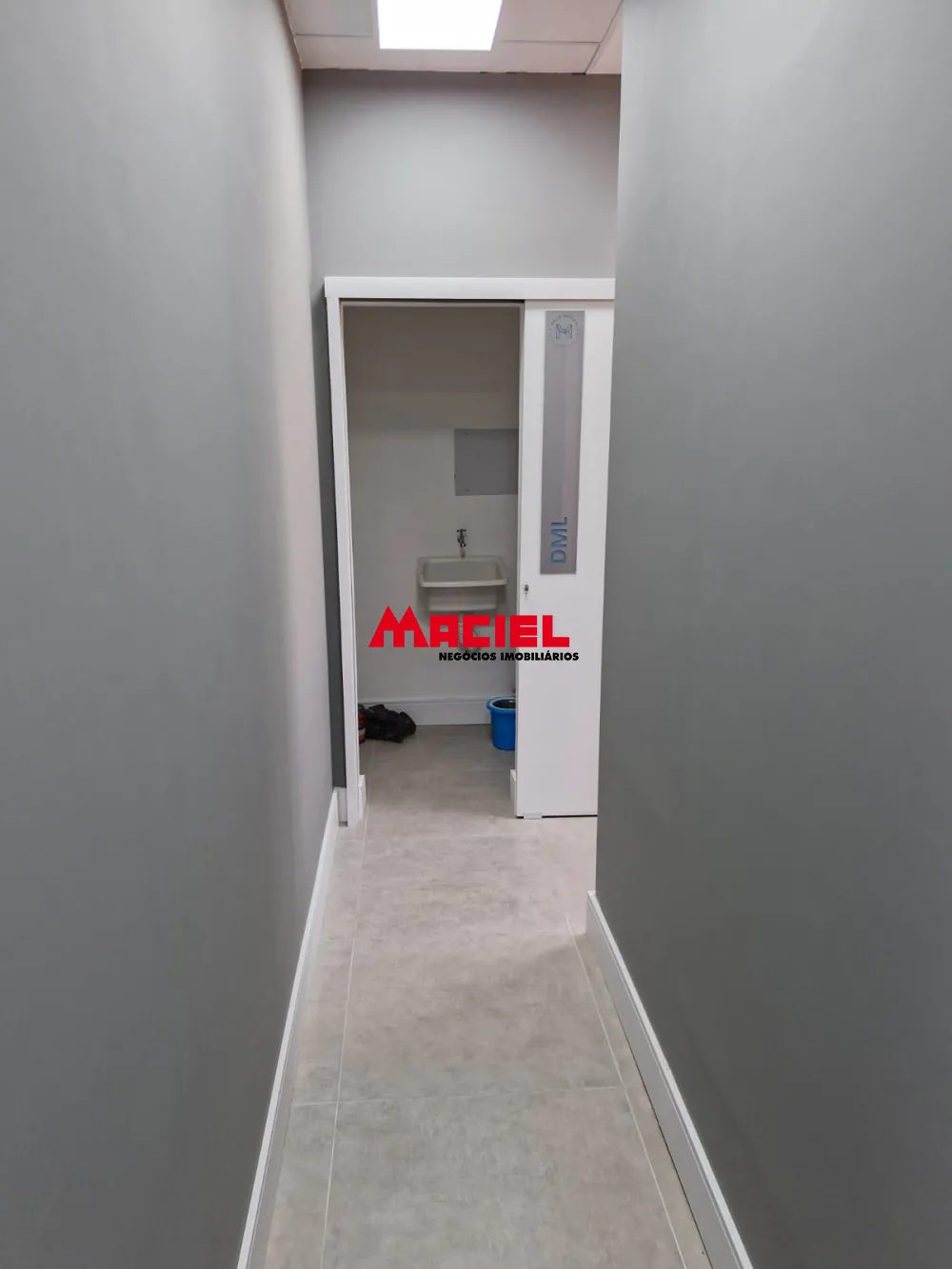 Alugar Comercial / Sala em S&atilde;o Jos&eacute; dos Campos R$ 3.500,00 - Foto 5